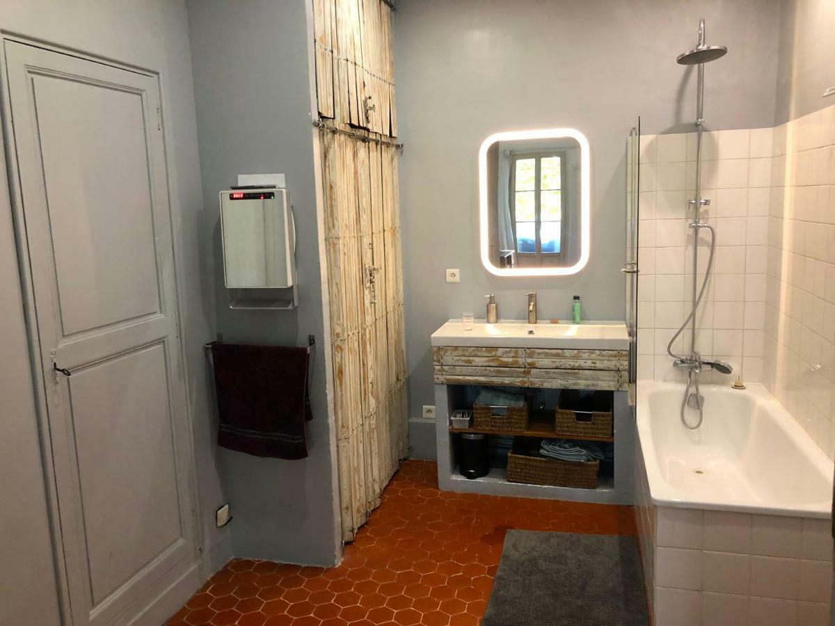 شقة Beau 3 Pieces 83 M2 Au Coeur Du Centre Historique D'Aix En Provence آيكس أومبروفينس المظهر الخارجي الصورة